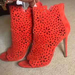 ALDO! Laser cut...Ankle bootie!